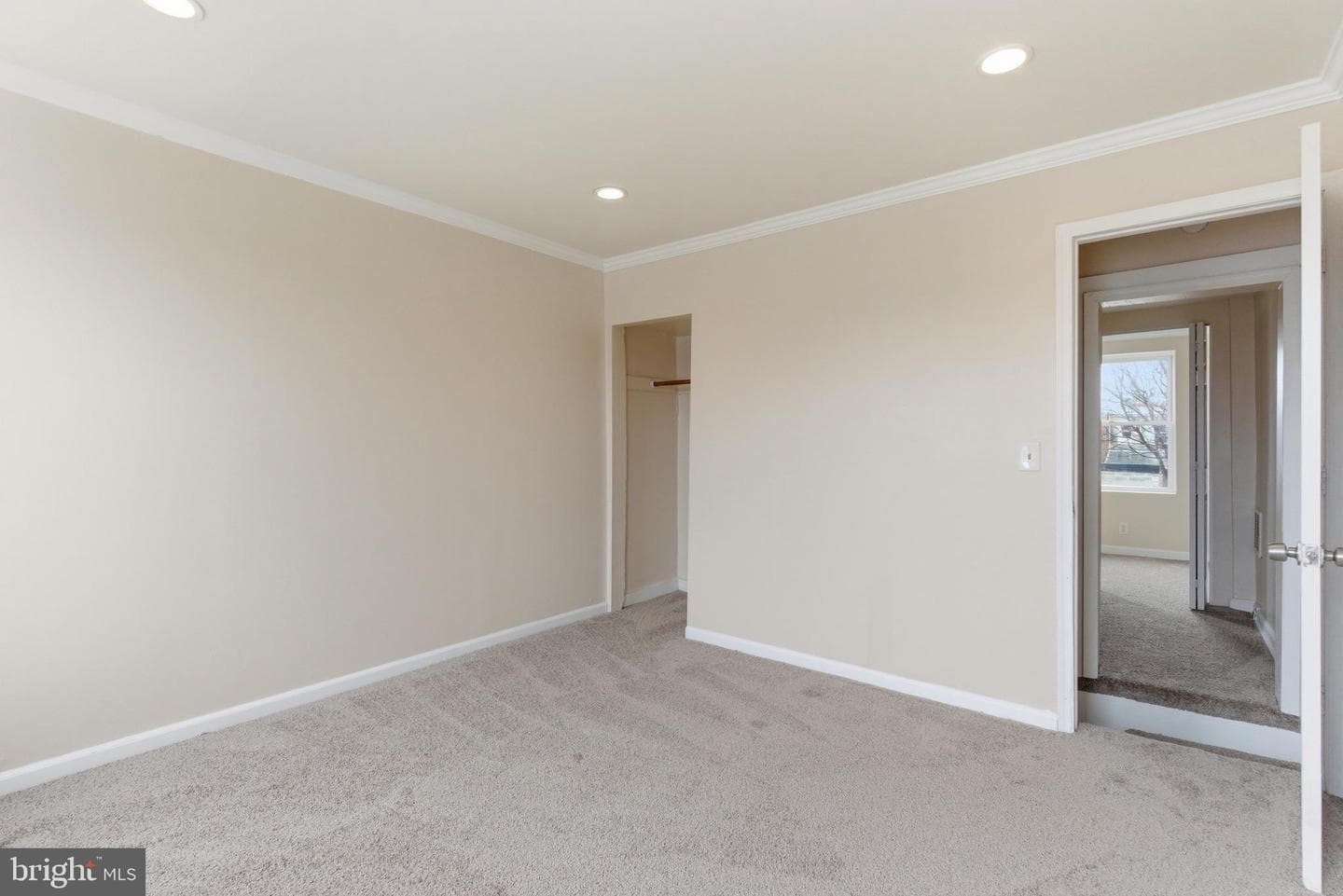 224 S Haven Street photo 14