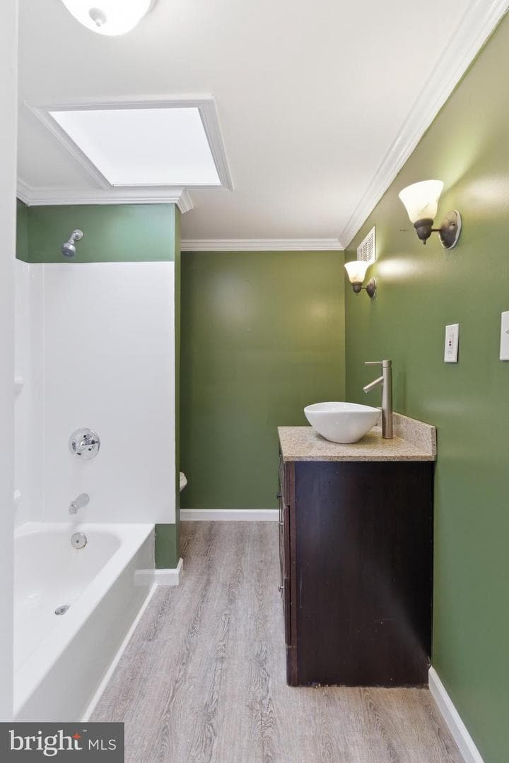 224 S Haven Street photo 15