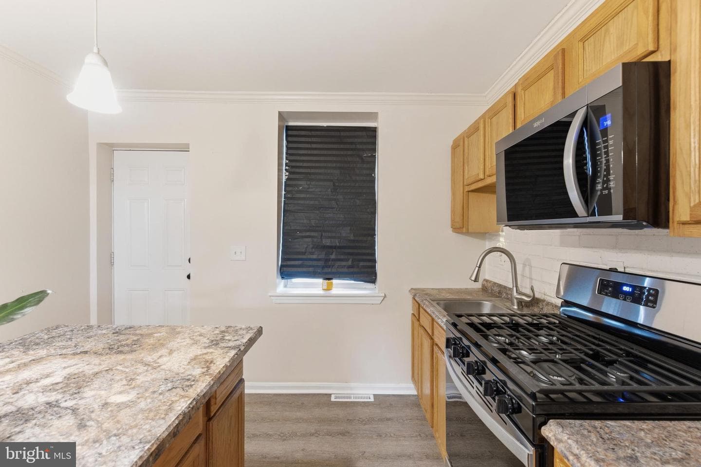 224 S Haven Street photo 8