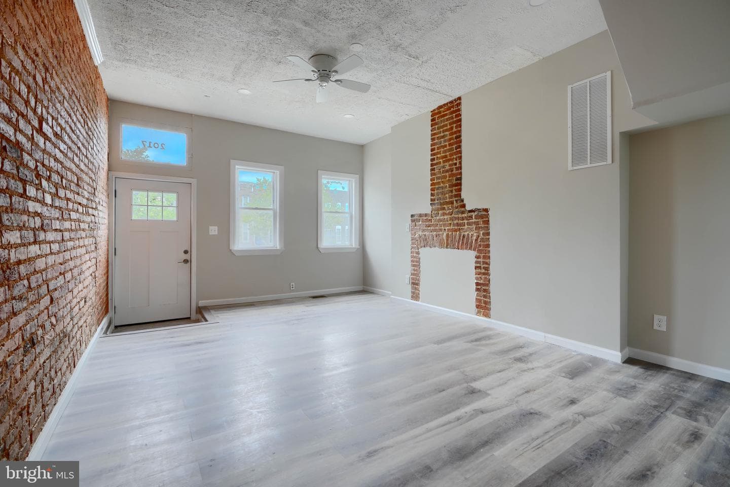 2017 Wilkens Avenue photo 2