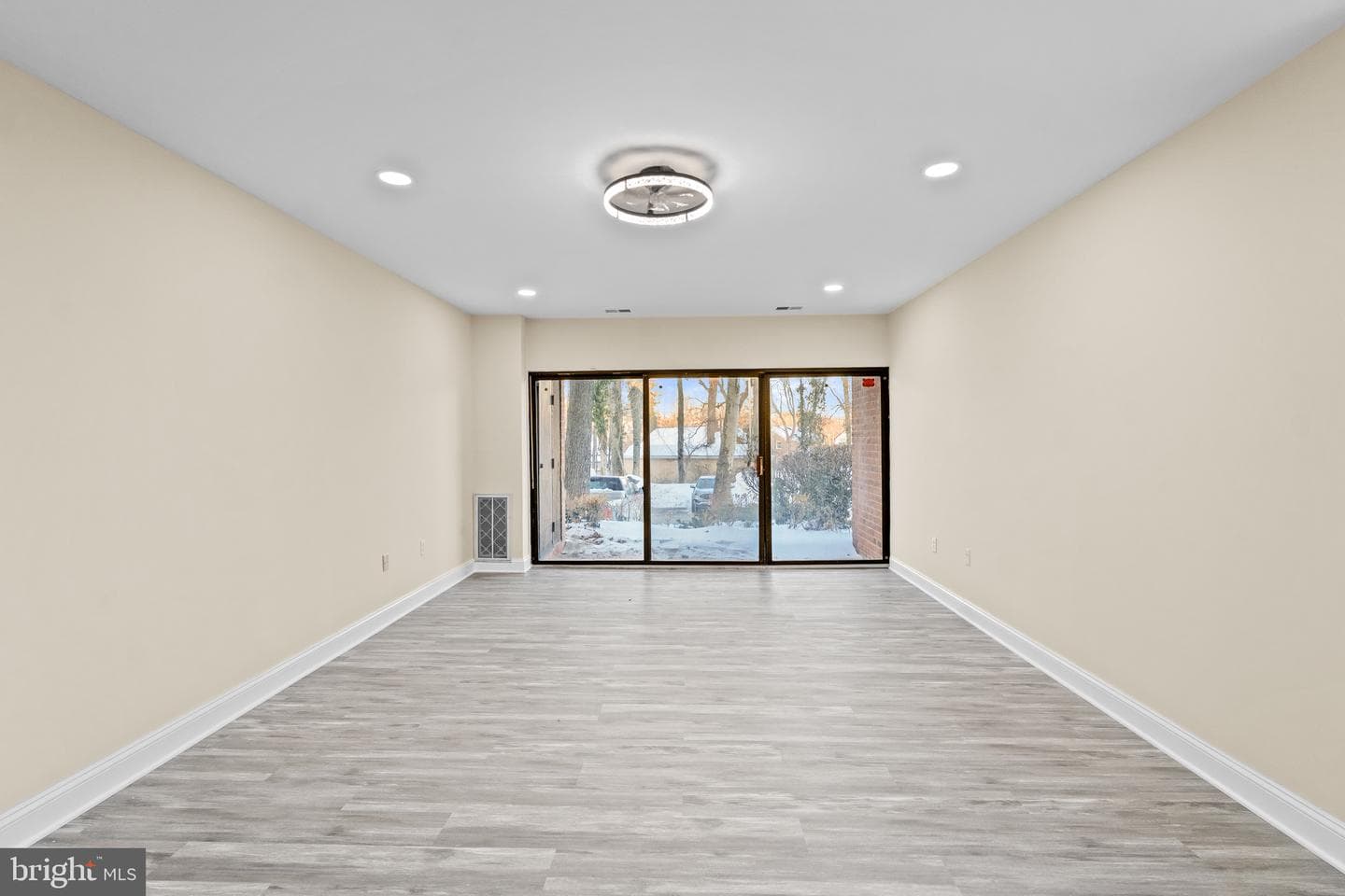 6711 Park Heights Avenue #l9 photo 4