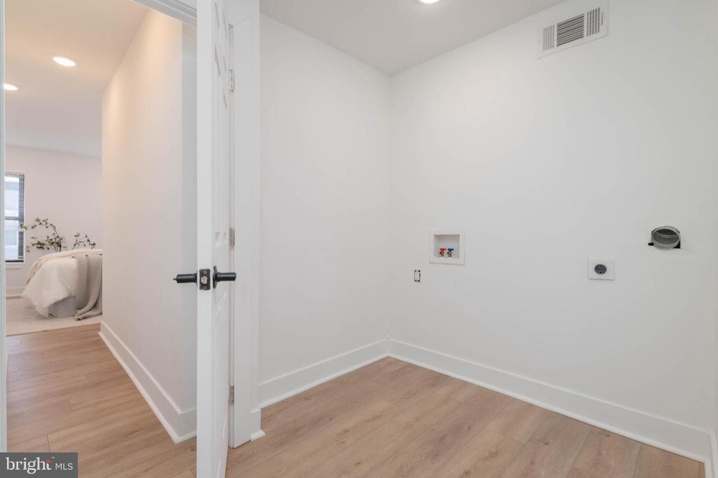 532 N Belnord Avenue photo 11