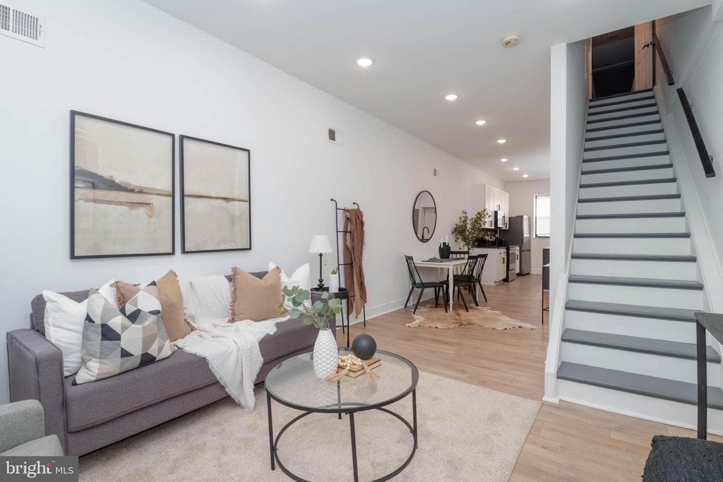 532 N Belnord Avenue photo 3