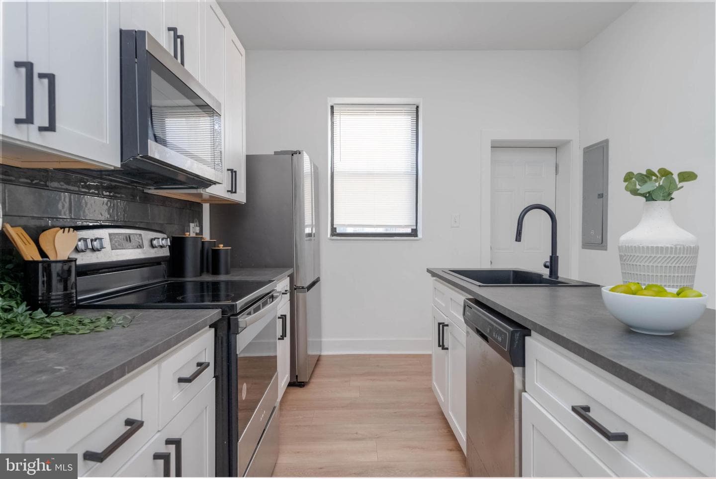 532 N Belnord Avenue photo 8