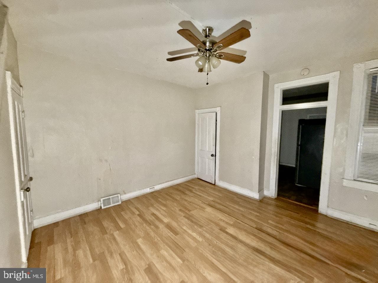 152 Irving Street photo 6