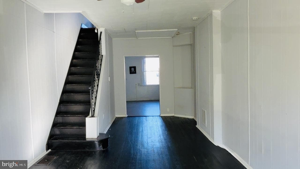 3102 E Fairmount Avenue photo 7
