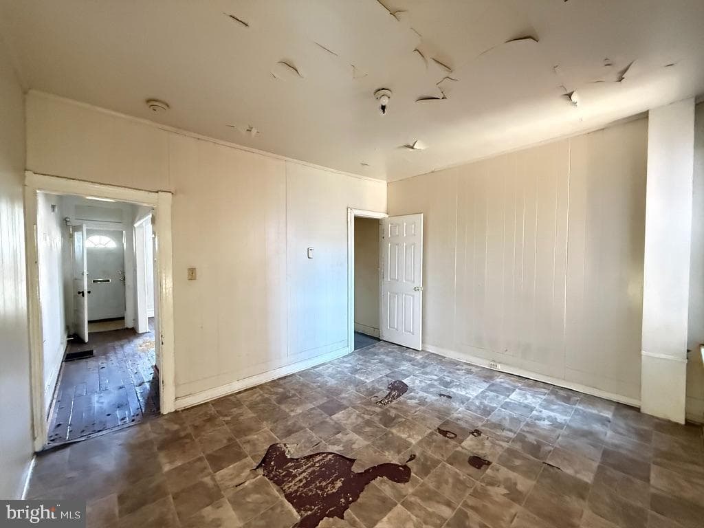 1552 N Carey Street photo 4