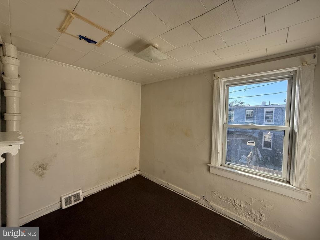 1552 N Carey Street photo 8