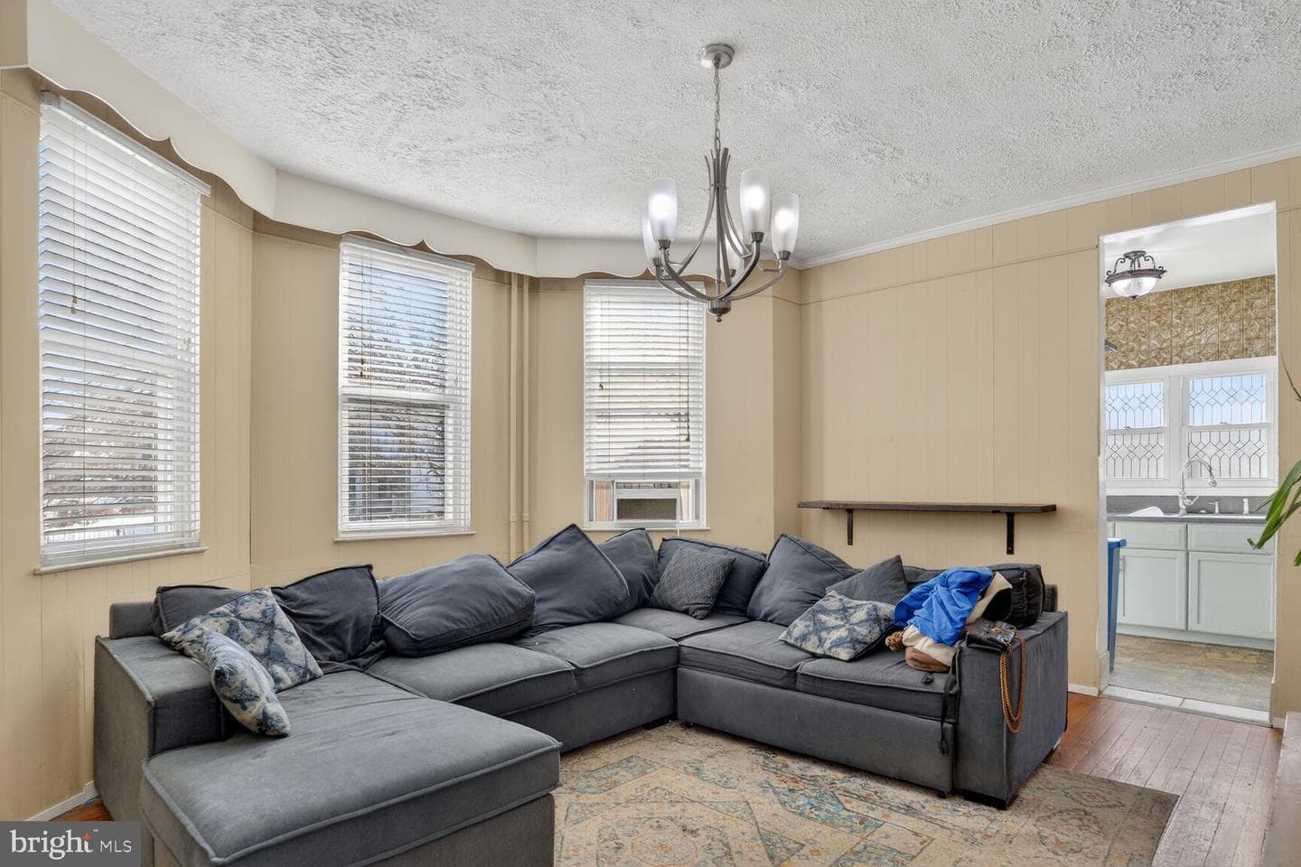3105 Evergreen Avenue photo 5