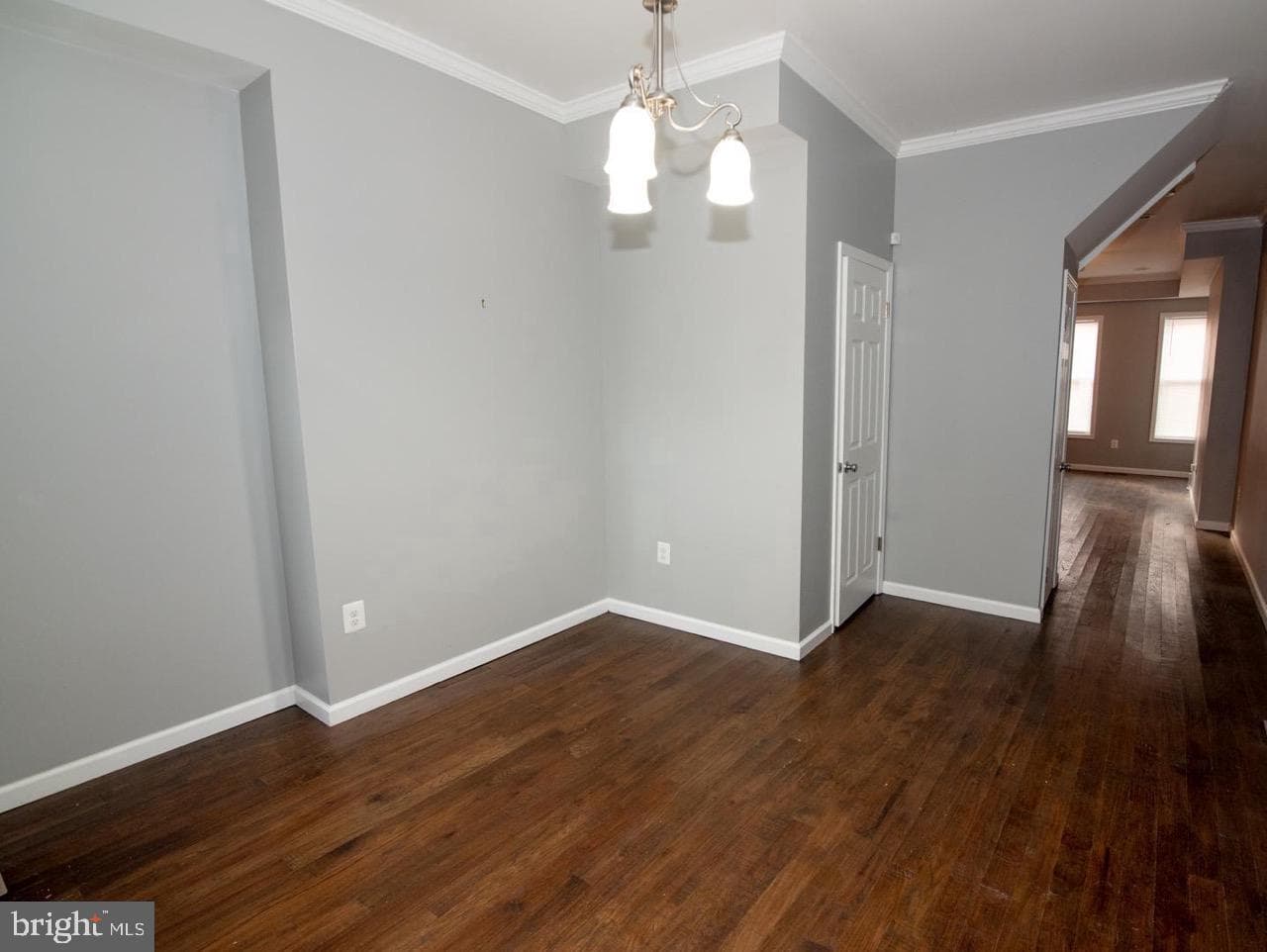 745 Dolphin Street photo 19