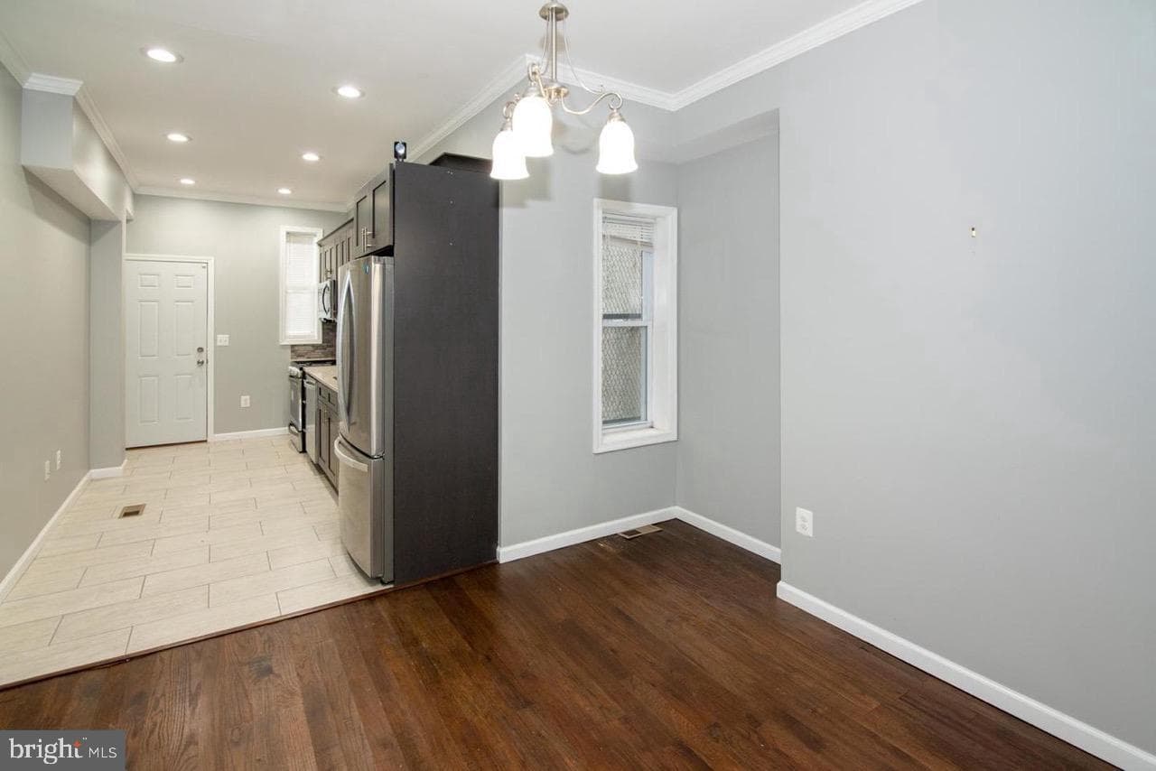 745 Dolphin Street photo 20