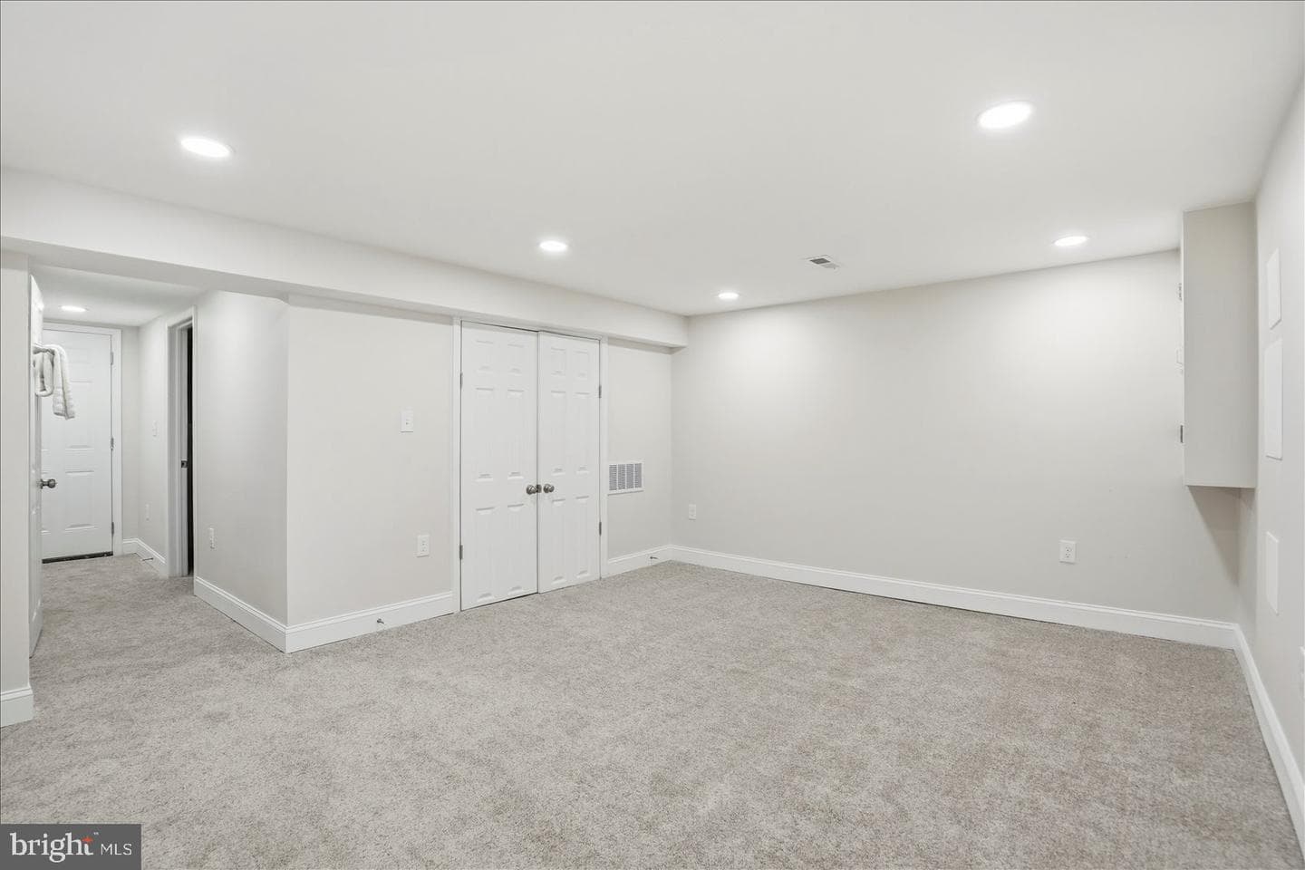 1432 Walker Avenue photo 16