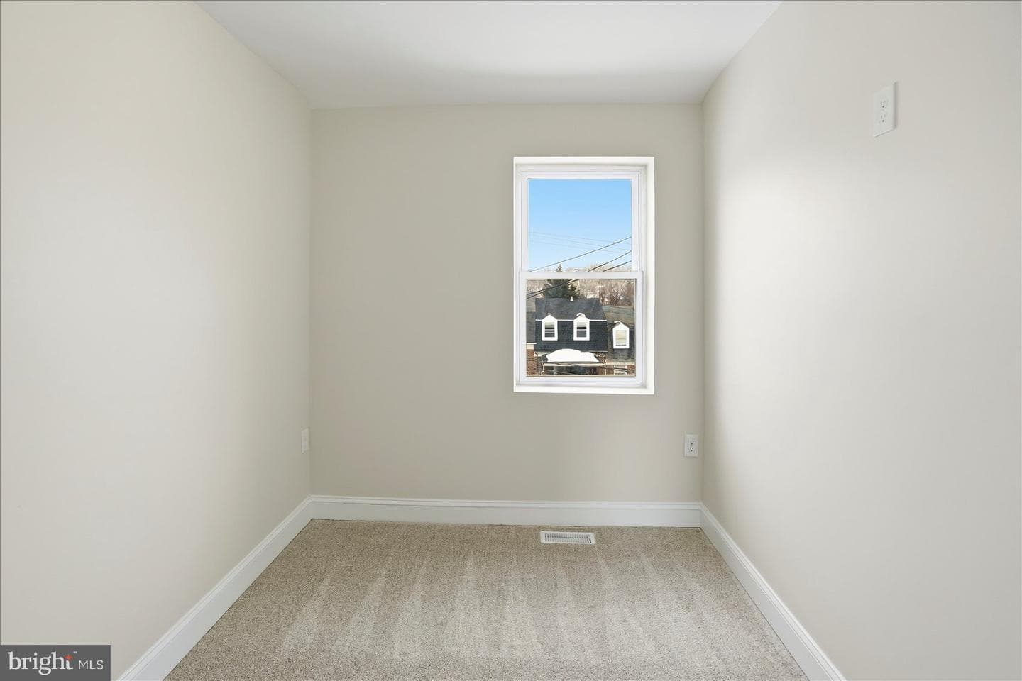 1432 Walker Avenue photo 24