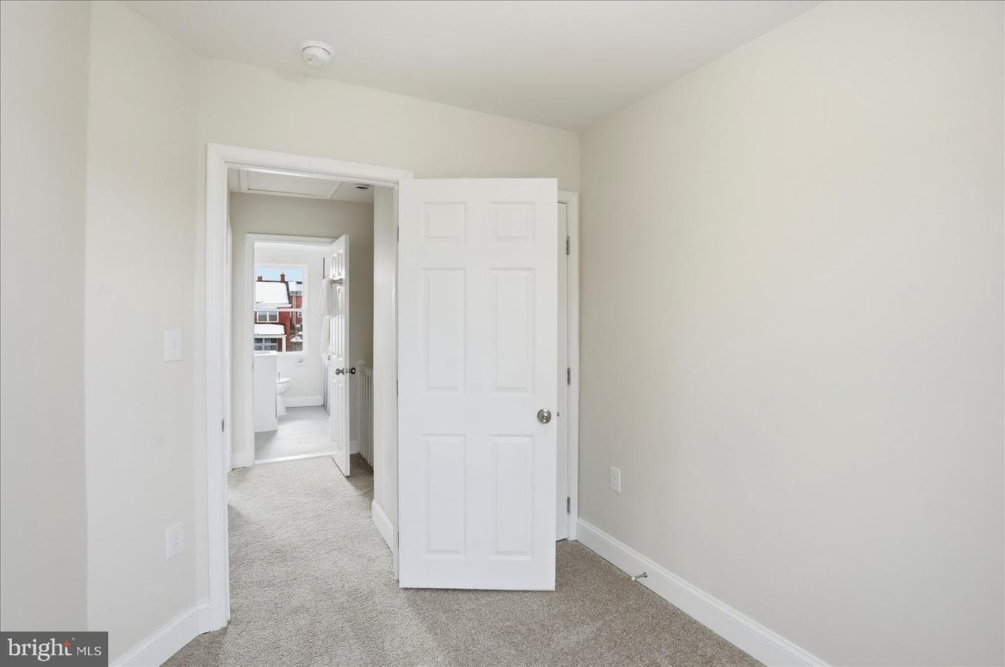 1432 Walker Avenue photo 25