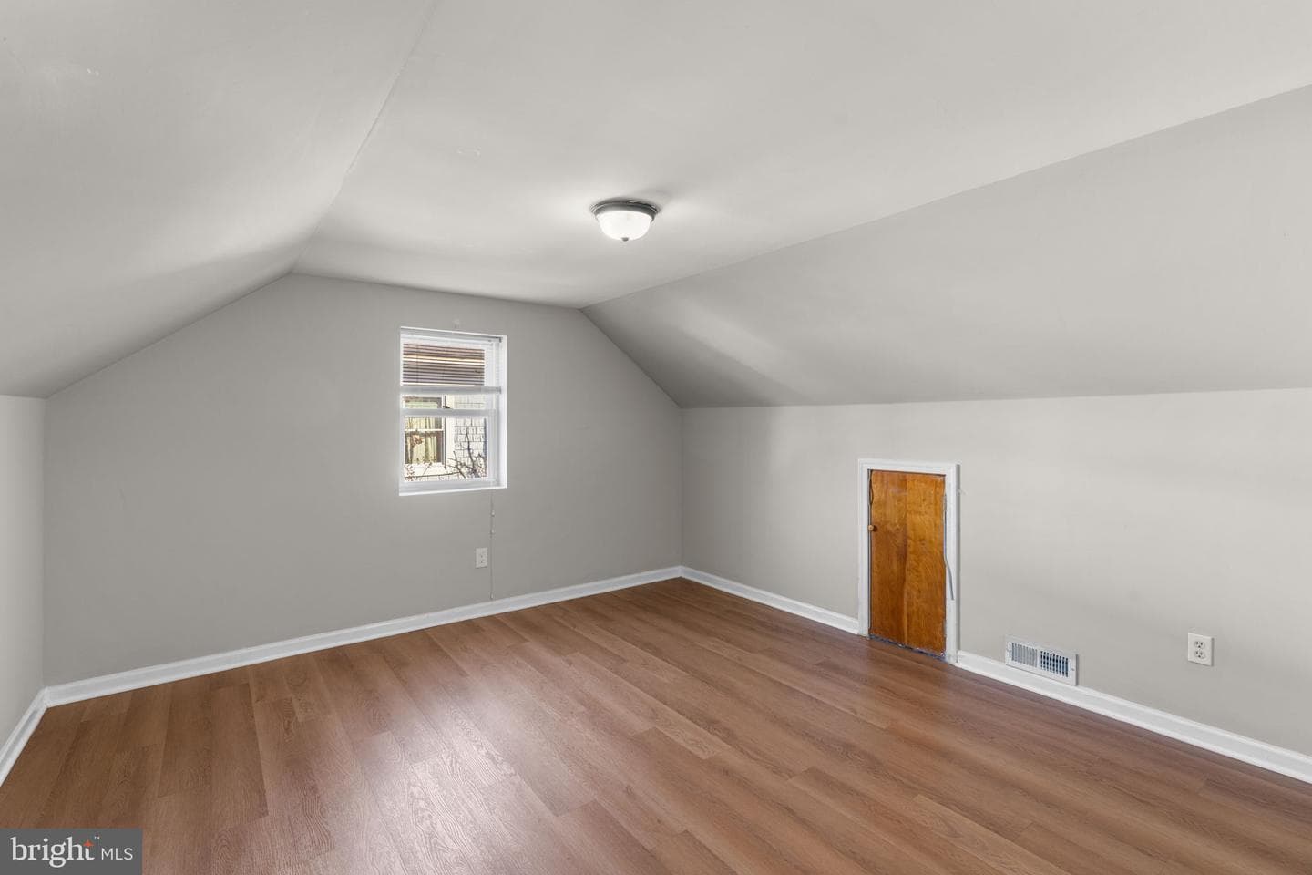 6103 Glenoak Avenue photo 21