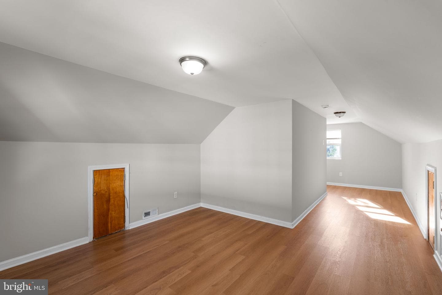 6103 Glenoak Avenue photo 23