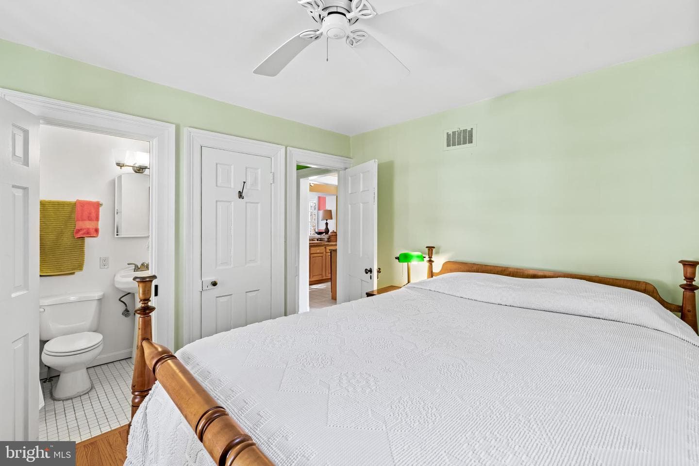 1801 Fairbank Road photo 16