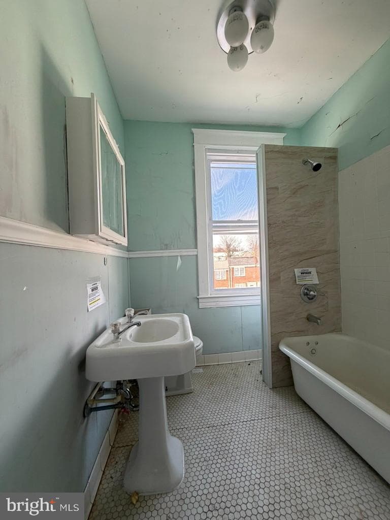 1083 Ellicott Driveway photo 21