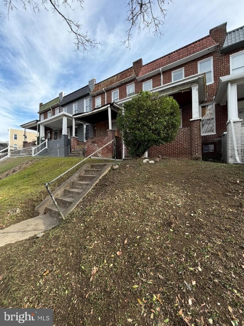 1083 Ellicott Driveway photo 34