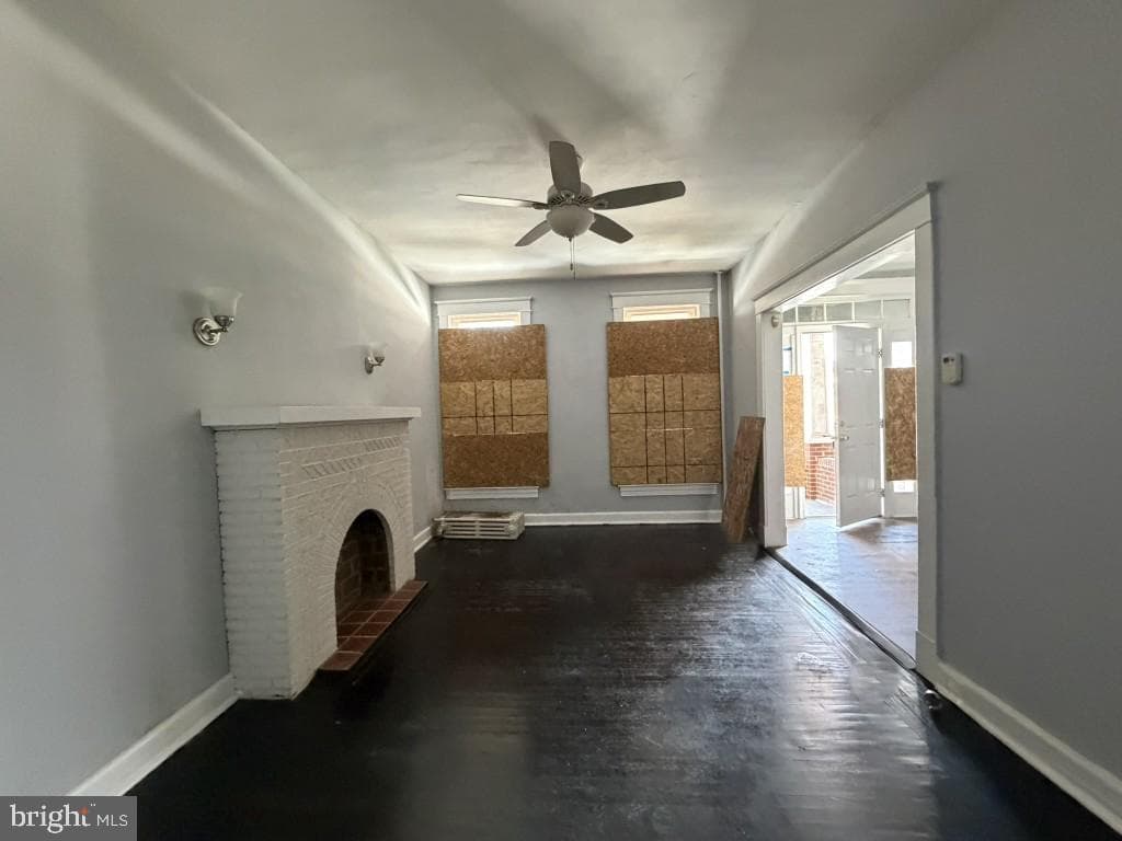 1083 Ellicott Driveway photo 6