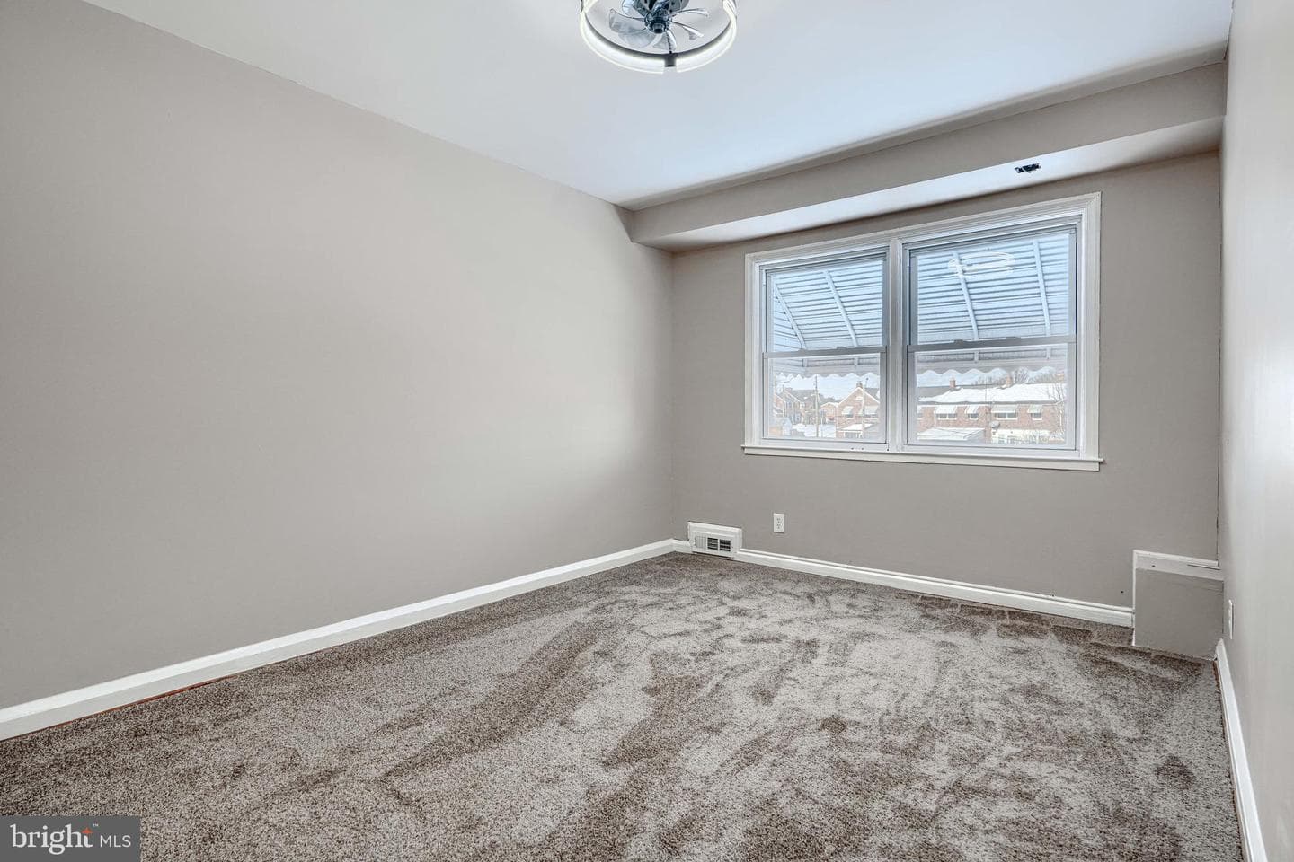1506 Gleneagle Road photo 17
