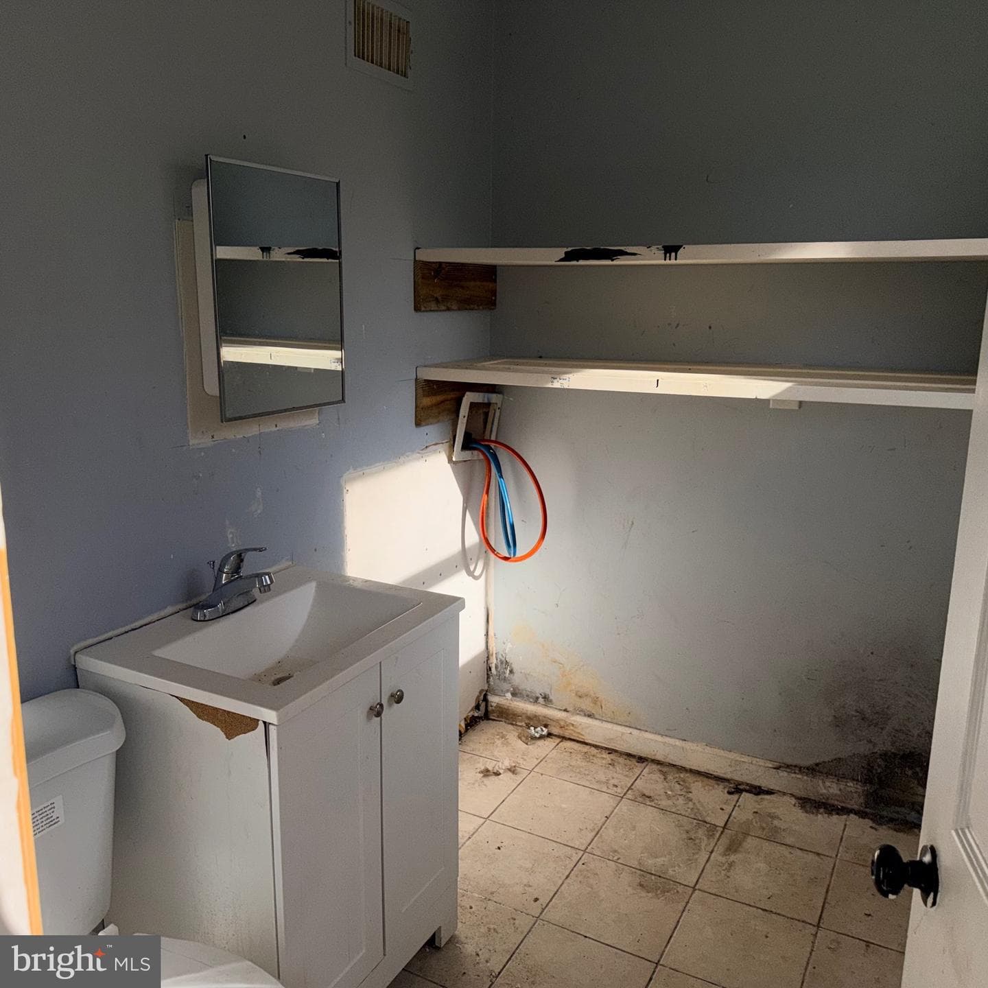 1133 Sargeant Street photo 13