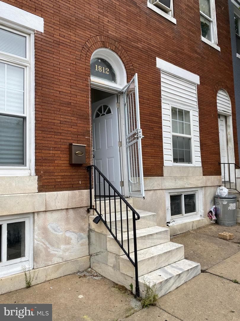 1812 N Washington St photo 11