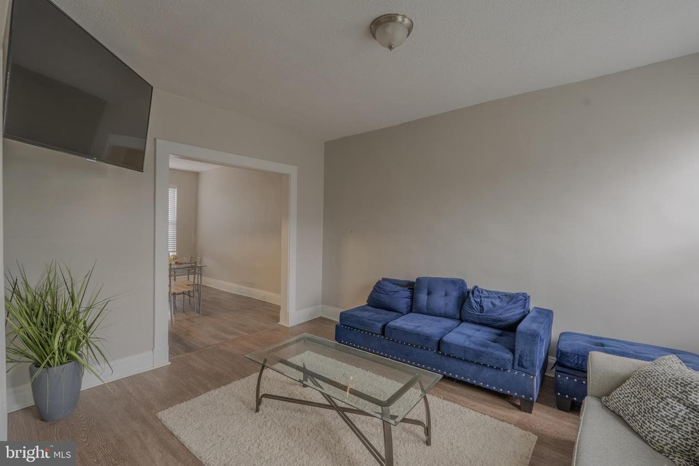4909 Litchfield Avenue photo 4