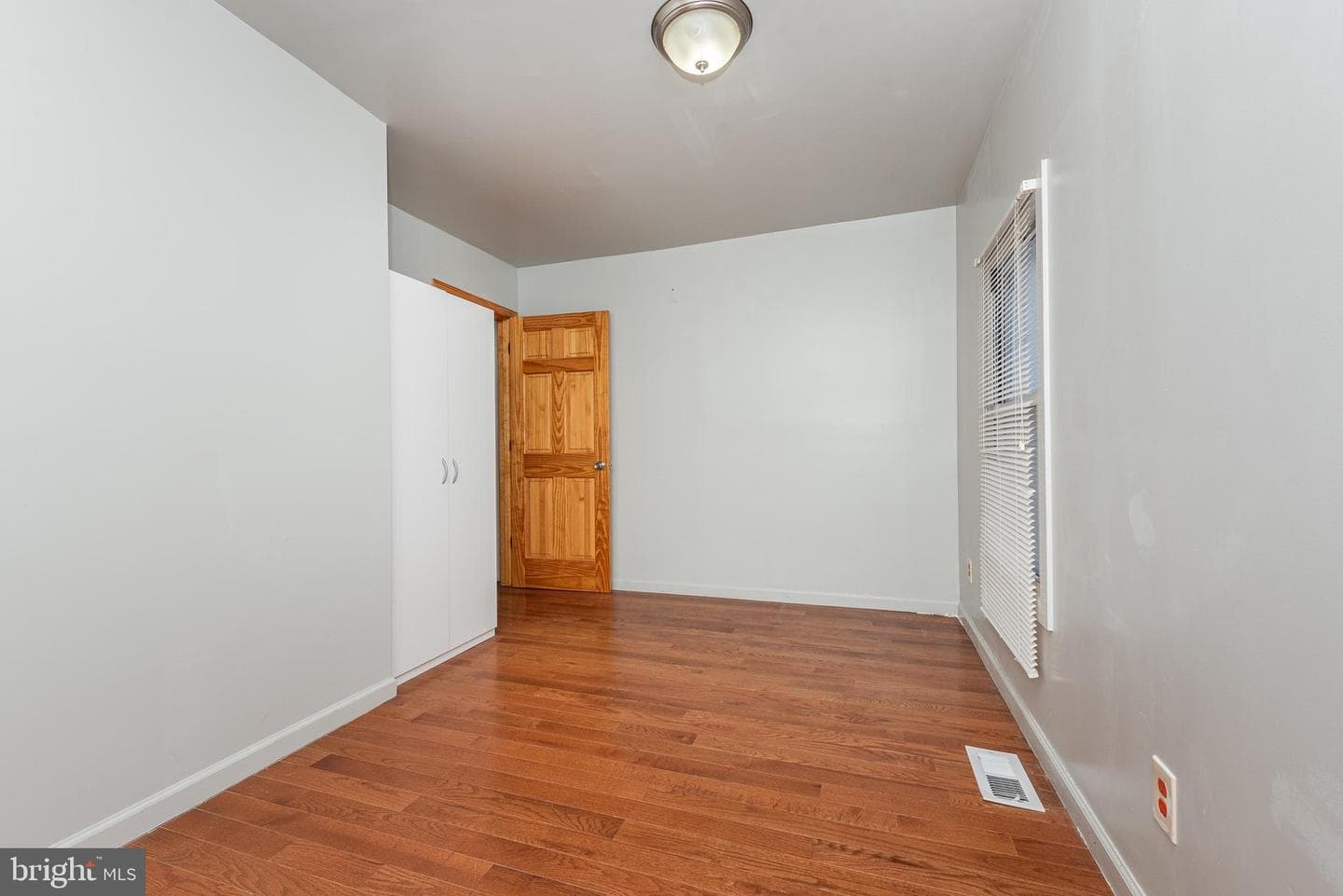 3126 W North Avenue photo 27