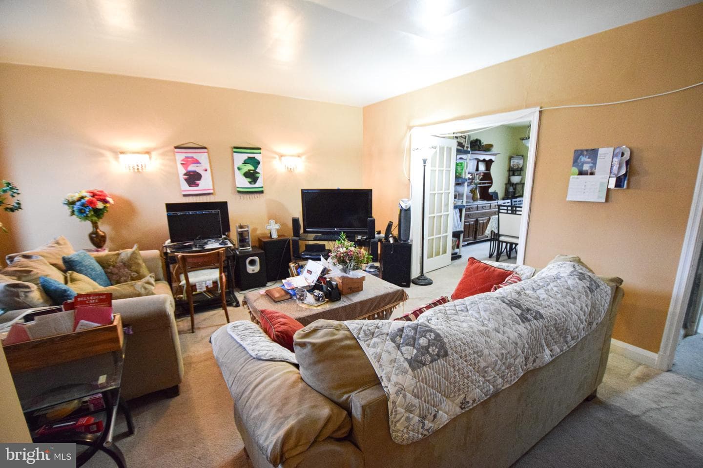 1620 Kingsway Road photo 2