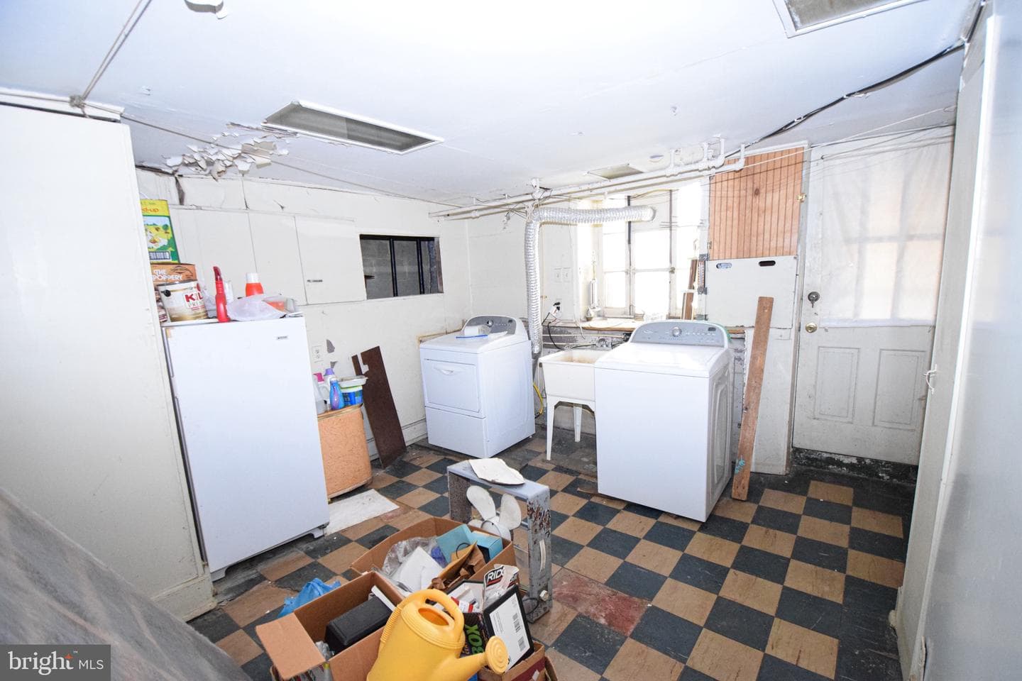 1620 Kingsway Road photo 37