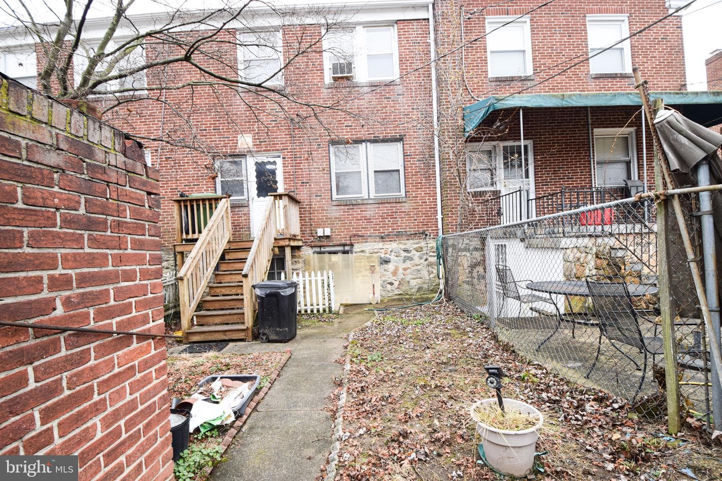 1620 Kingsway Road photo 47