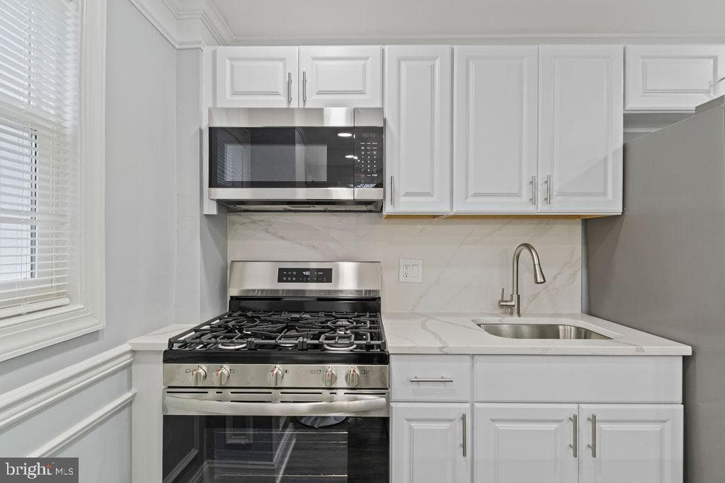 300 Denison Street photo 23