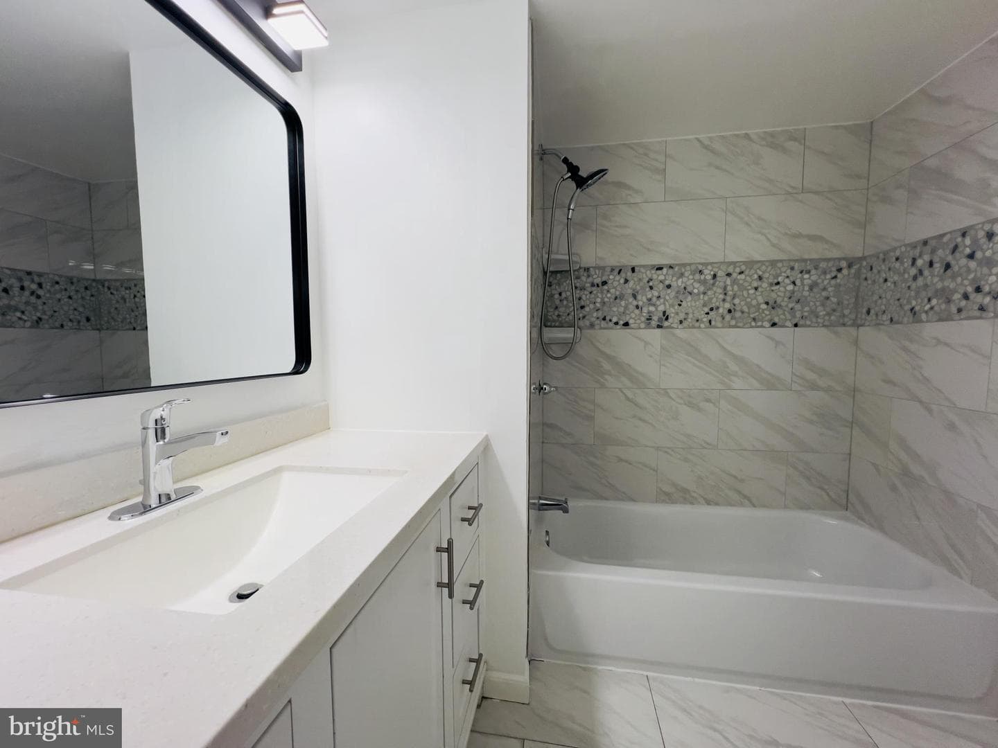 3651 Glengyle Avenue #2f photo 13