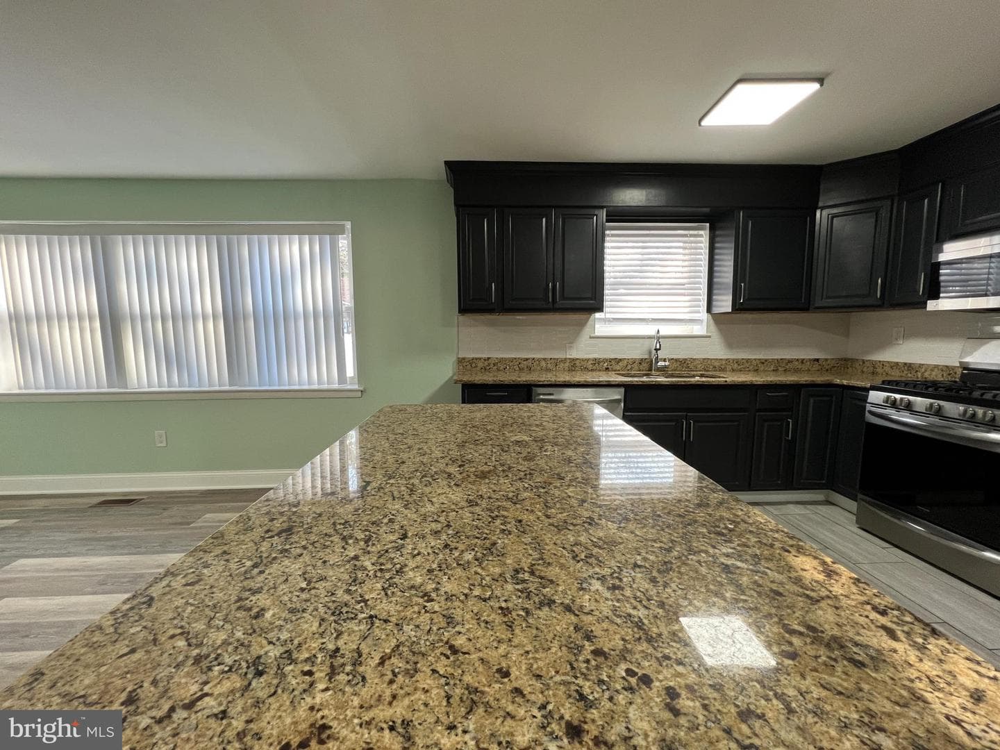 3651 Glengyle Avenue #2f photo 5