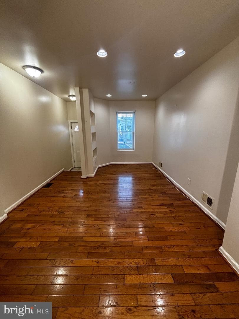 422 S Smallwood Street photo 4