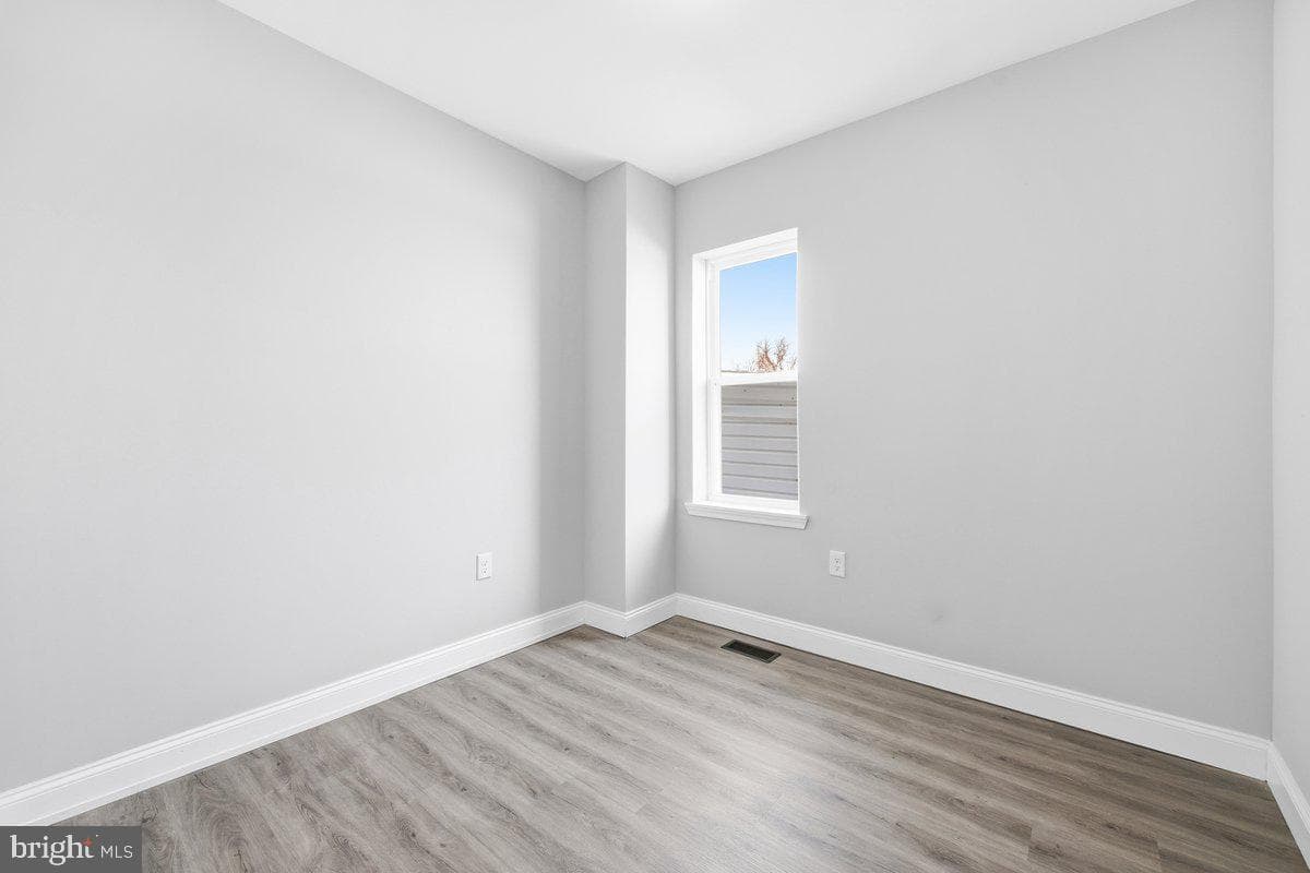 3017 Frederick Avenue photo 19