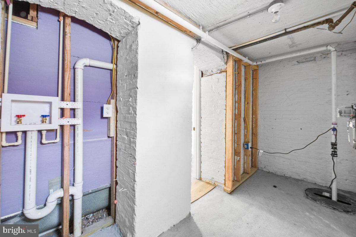 3017 Frederick Avenue photo 23