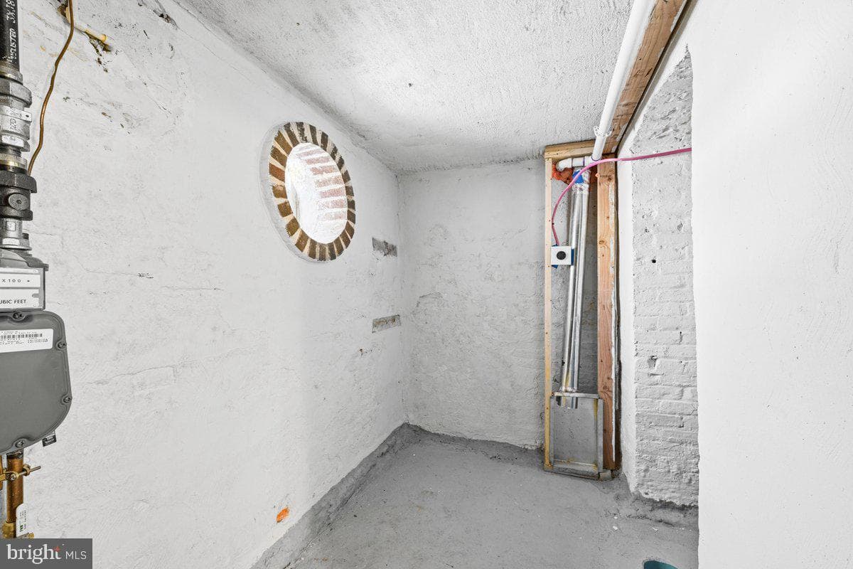 3017 Frederick Avenue photo 24
