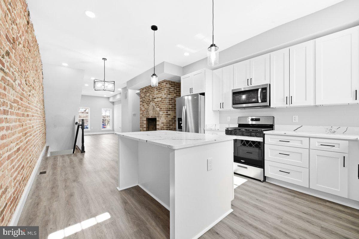 3017 Frederick Avenue photo 8
