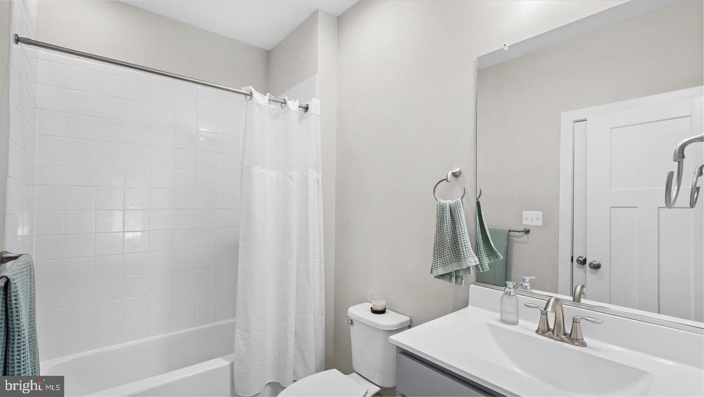 4005 Harmony Court photo 36
