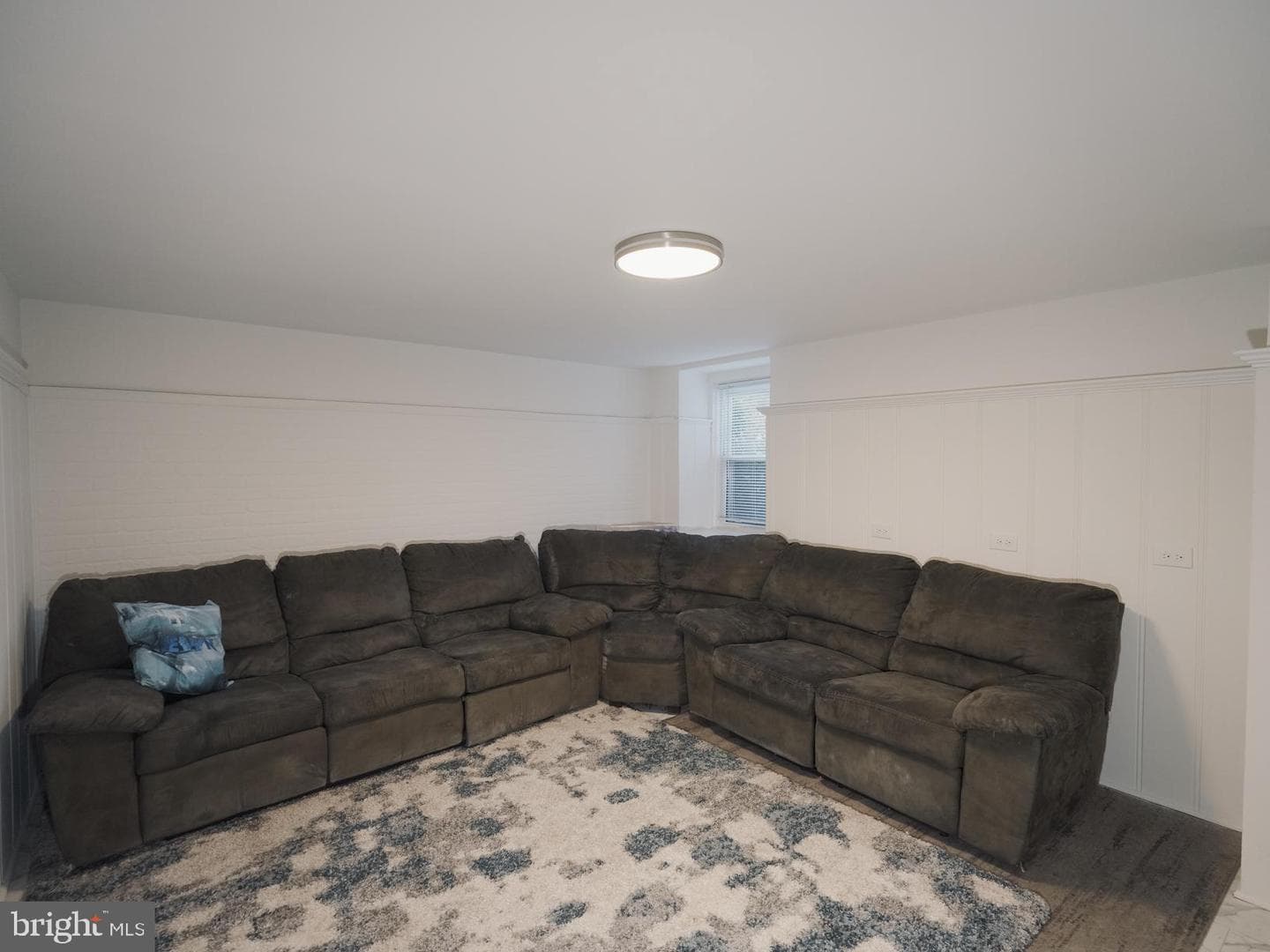 345 Martingale Avenue photo 11