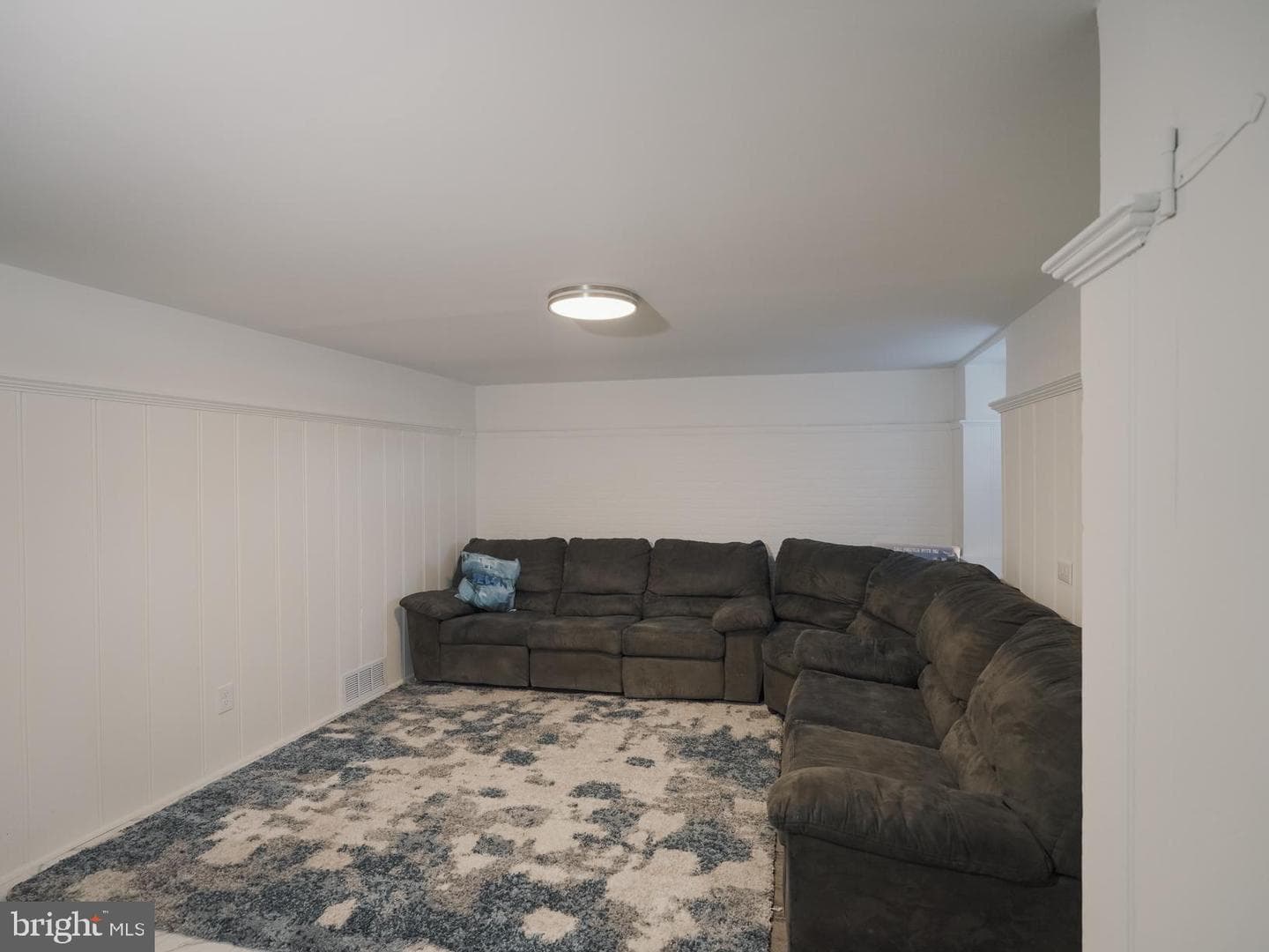345 Martingale Avenue photo 12