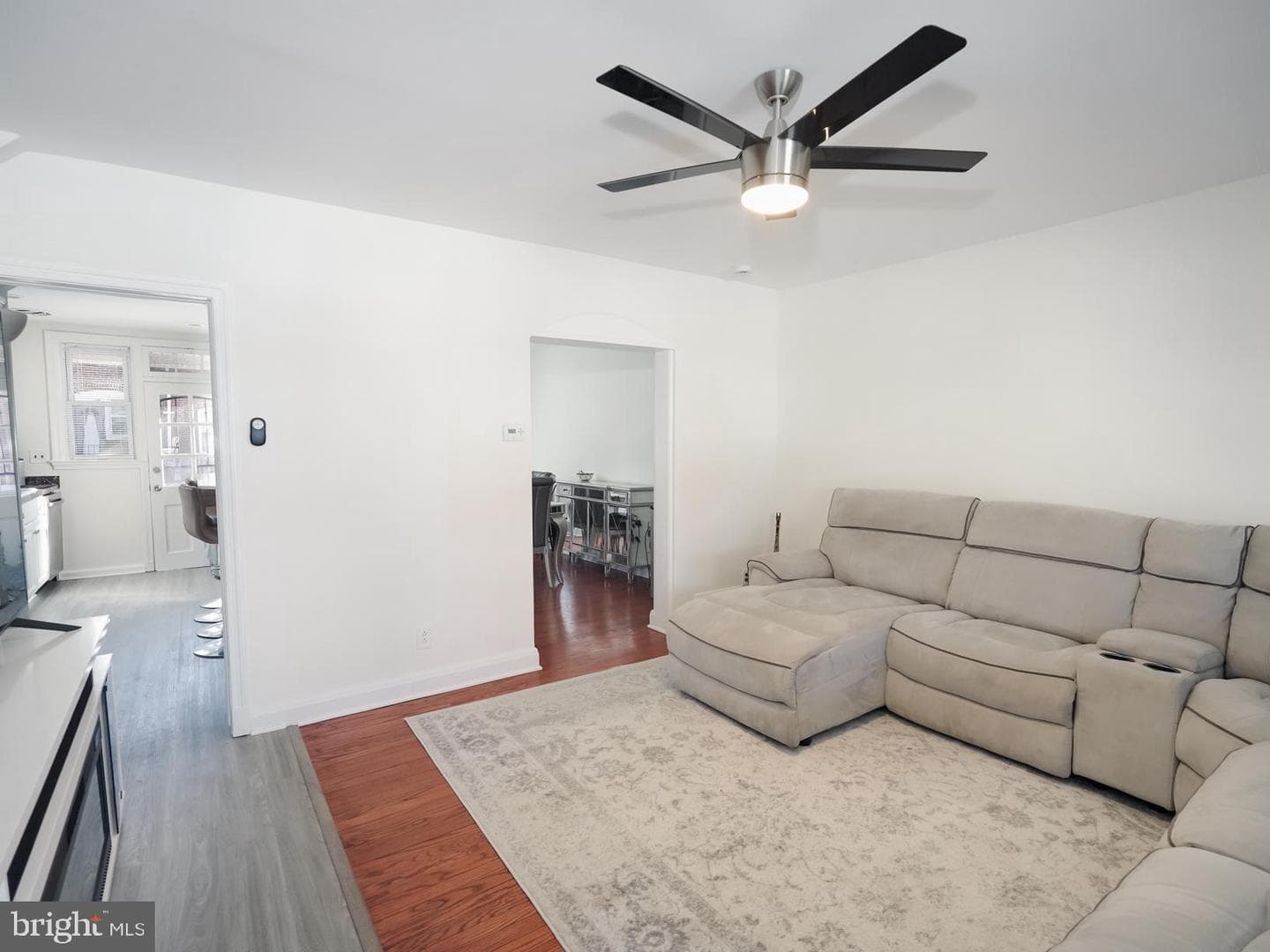 345 Martingale Avenue photo 3
