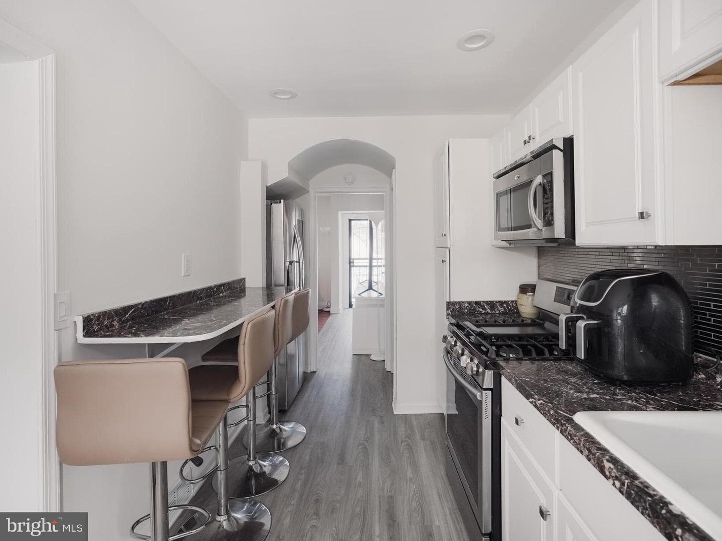 345 Martingale Avenue photo 5