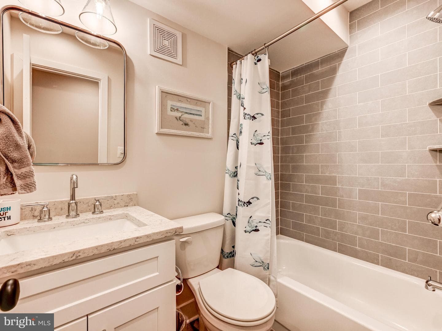3110 Foster Avenue photo 27
