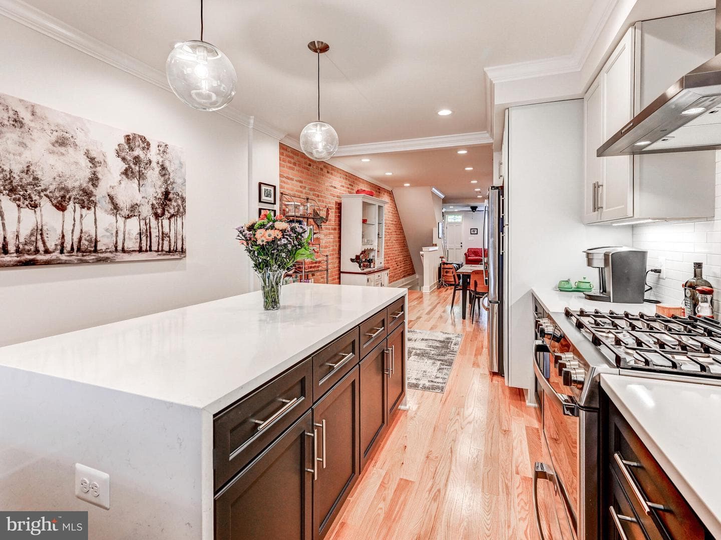 3110 Foster Avenue photo 9