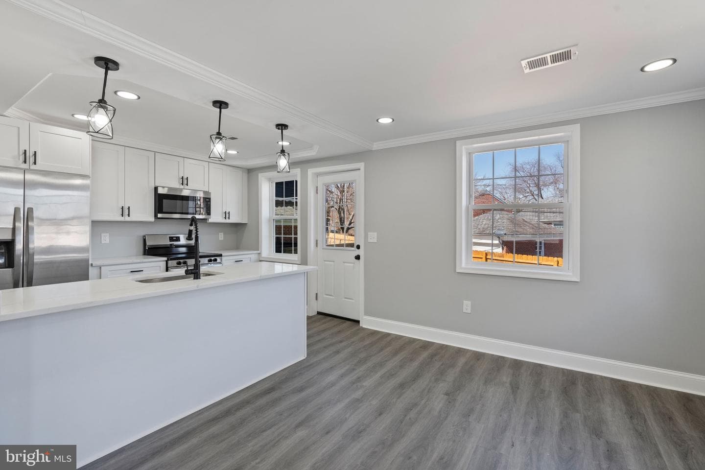 402 Croydon Road photo 13