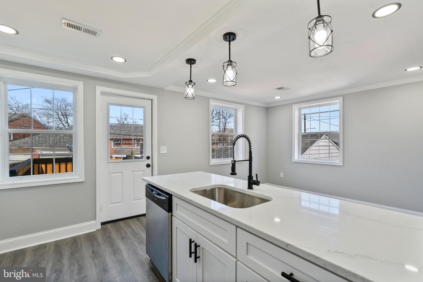 402 Croydon Road photo 19