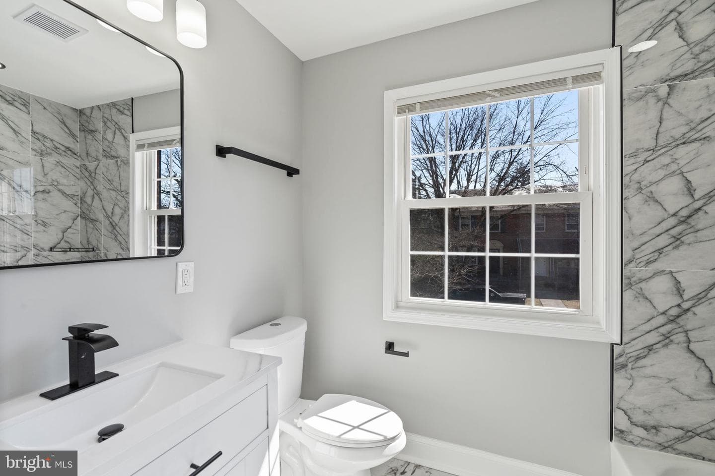 402 Croydon Road photo 26